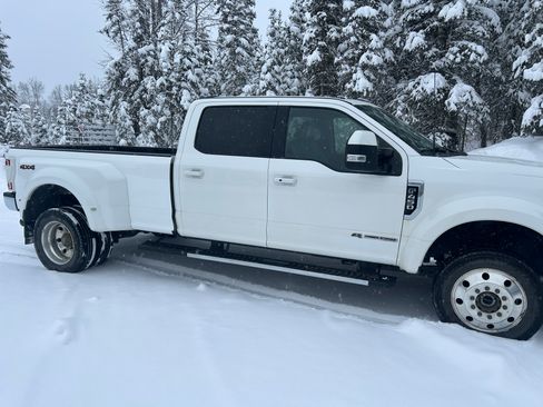 Used 2022 Ford F450 Lariat w/ Lariat Ultimate Package image 2