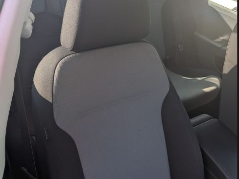 Used 2017 Volkswagen Jetta S w/ Jetta S Cold Weather Package image 8