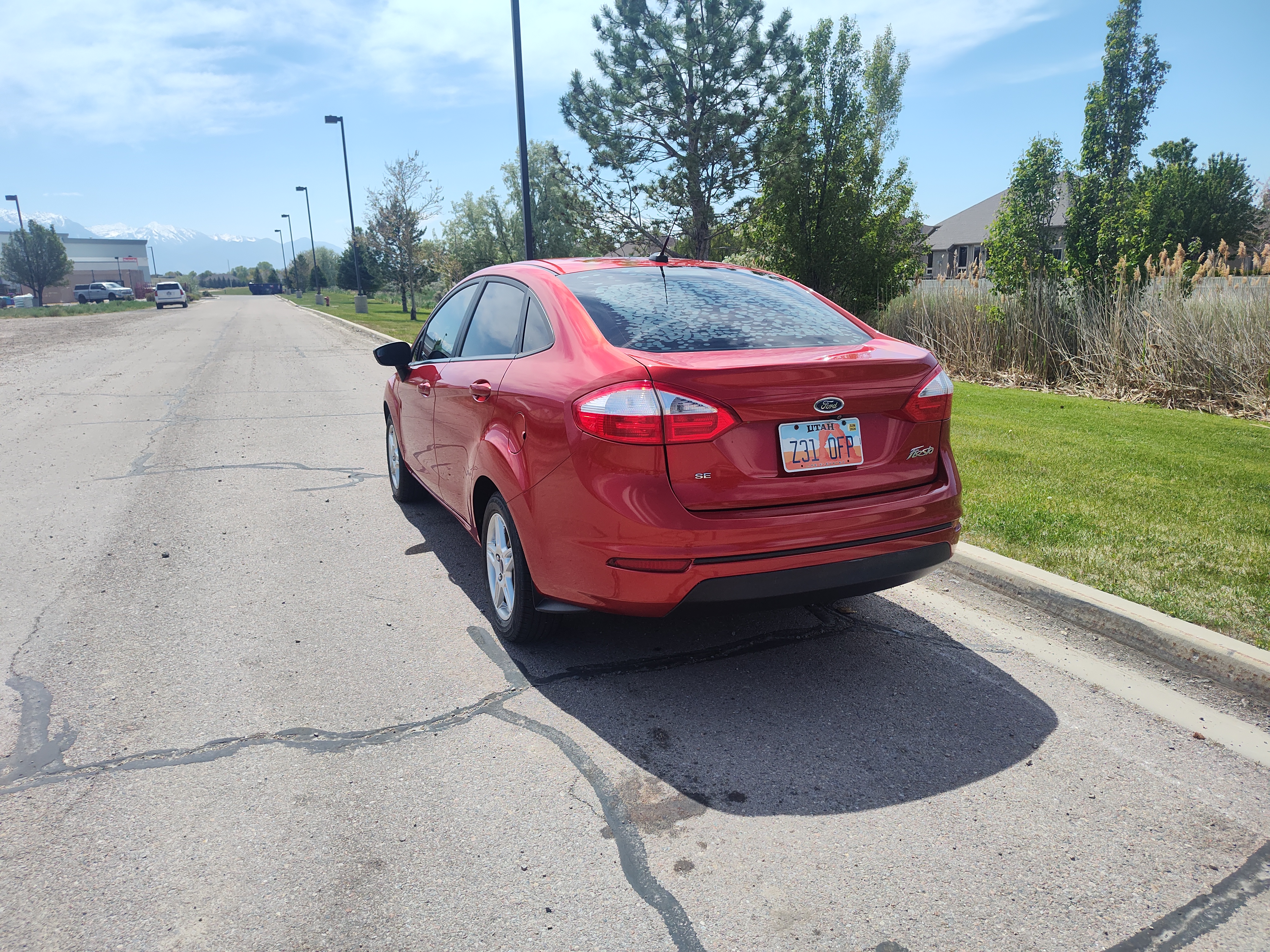 Used 2019 Ford Fiesta SE FWD image 2