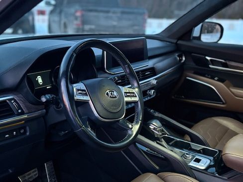Used 2021 Kia Telluride SX w/ SX Prestige Package image 12