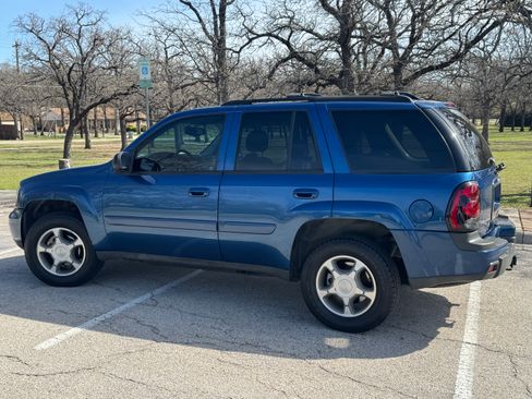 Used 2005 Chevrolet TrailBlazer LT w/ LT Package 1 image 8