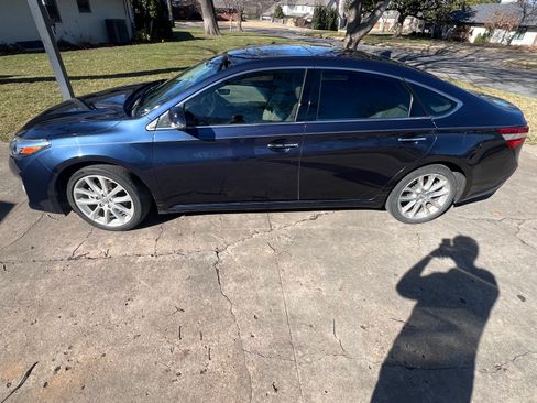 Used 2014 Toyota Avalon Limited w/ Technology Package image 4