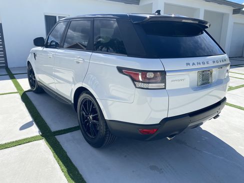 Used 2016 Land Rover Range Rover Sport SE image 5