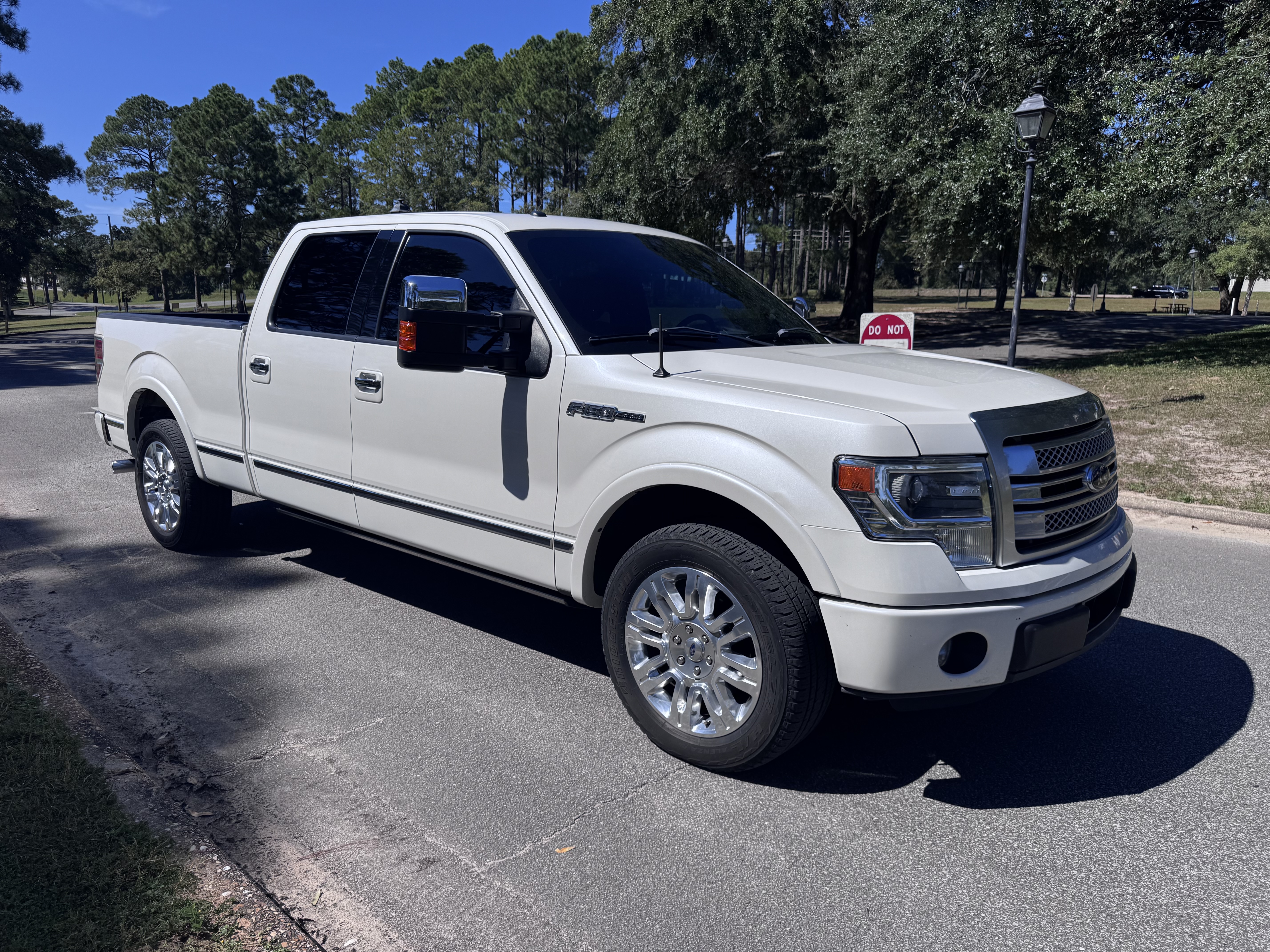 Used 2014 Ford F150 Platinum RWD image 5