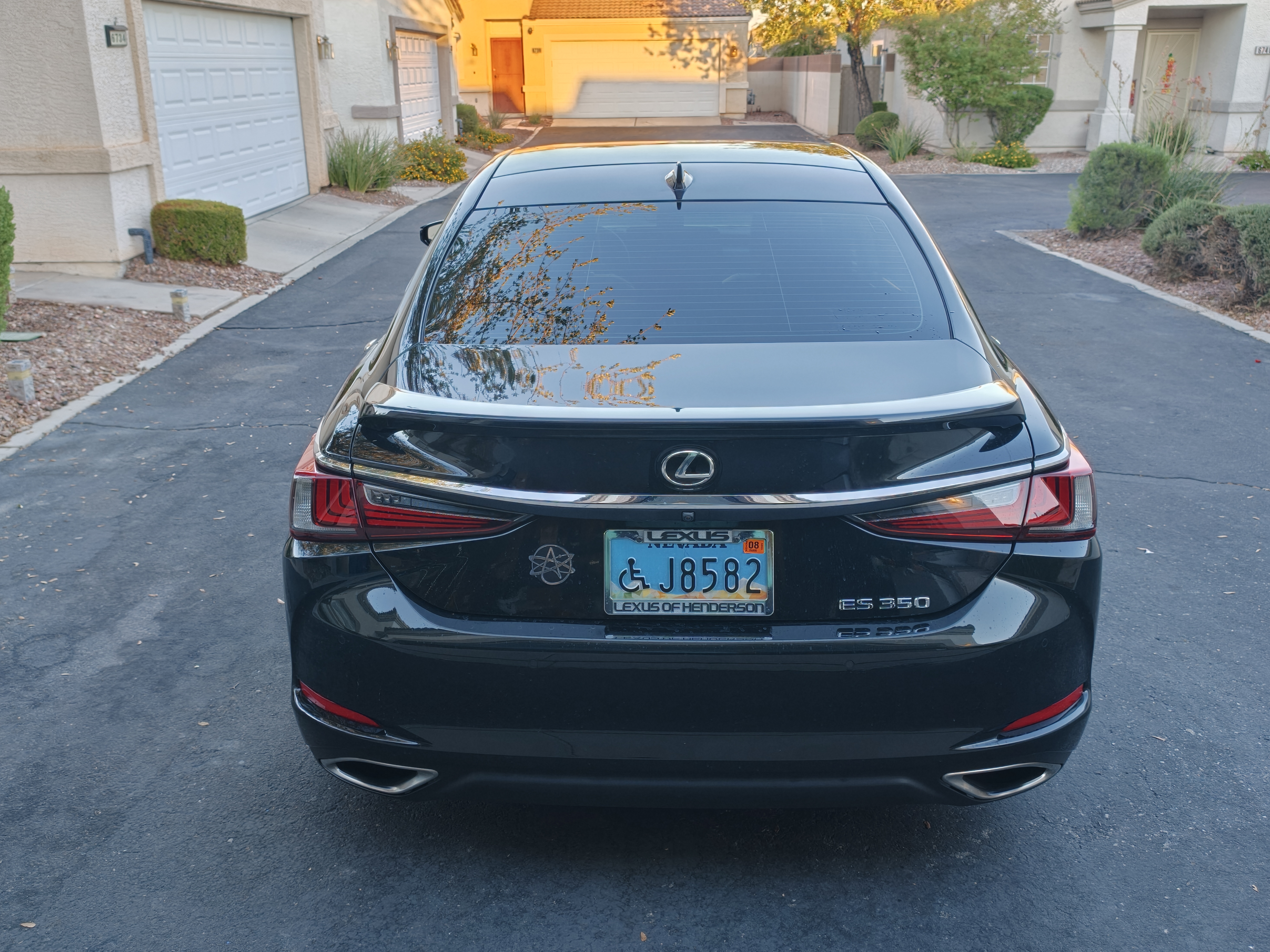 Used 2022 Lexus ES 350 w/ Accessory Package FWD image 16