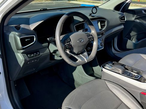 Used 2019 Hyundai Ioniq Limited image 12