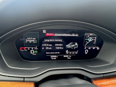 Used 2023 Audi Q5 Prestige w/ Prestige Package image 16