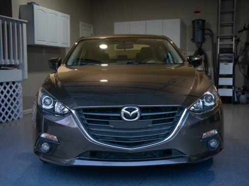 Used 2016 MAZDA MAZDA3 i Touring image 2