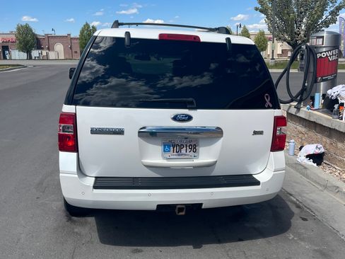 Used 2013 Ford Expedition Limited RWD image 22