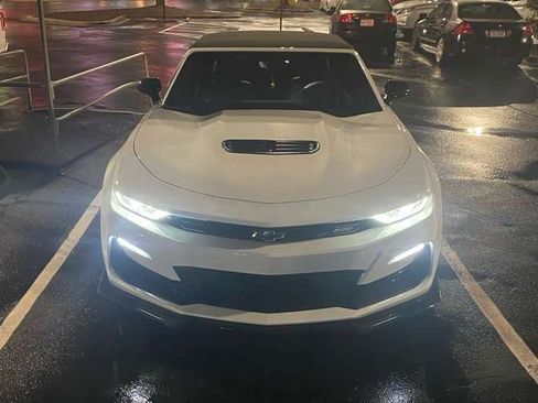 Used 2022 Chevrolet Camaro SS w/ Redline Edition RWD image 9