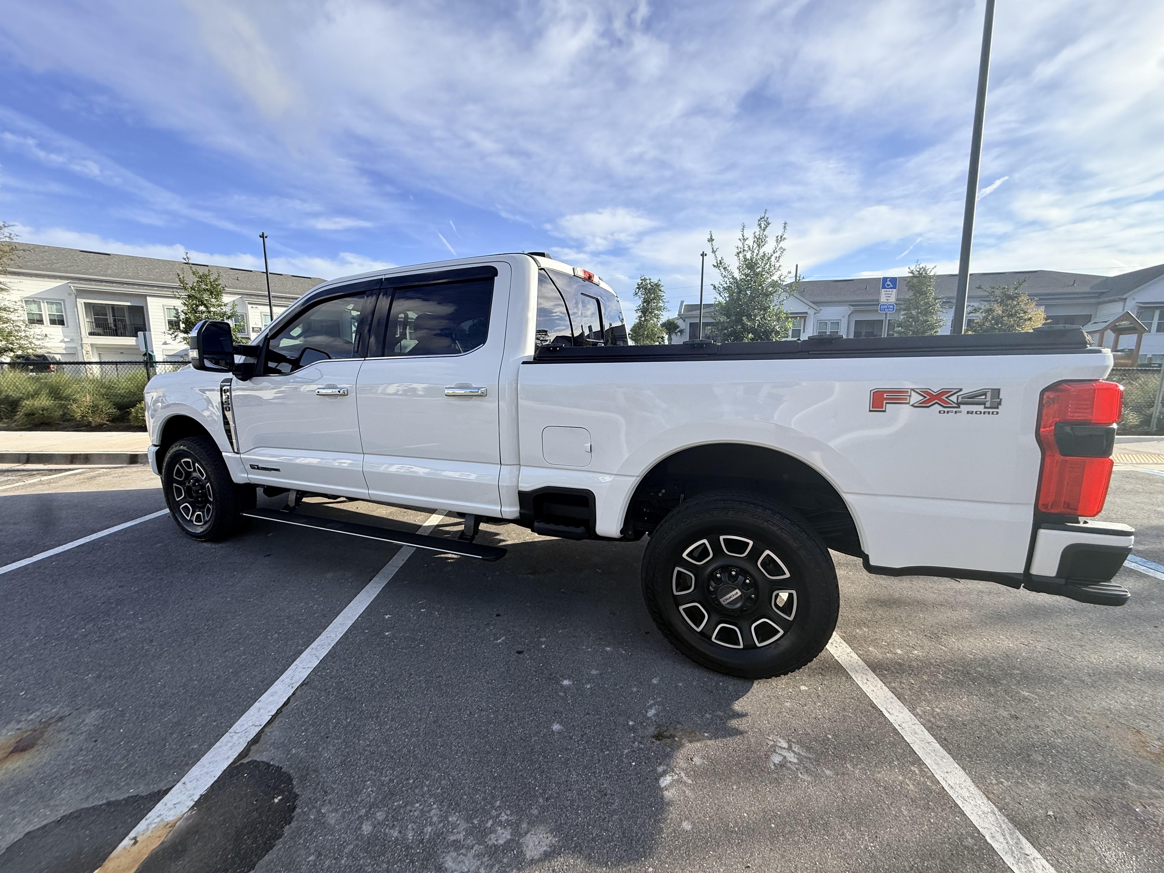 Used 2024 Ford F350 Platinum w/ FX4 Off-Road Package AWD/4WD image 5