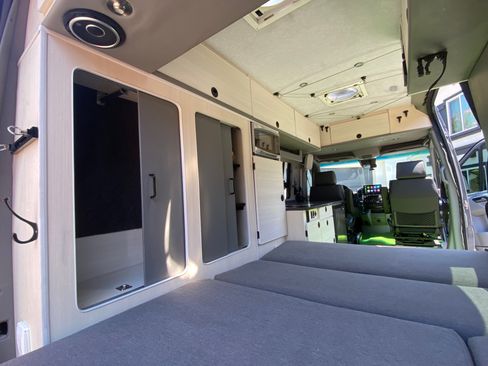 Used 2017 Mercedes-Benz Sprinter 2500 image 16