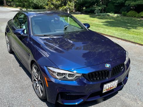 Used 2018 BMW M4 Convertible RWD image 4