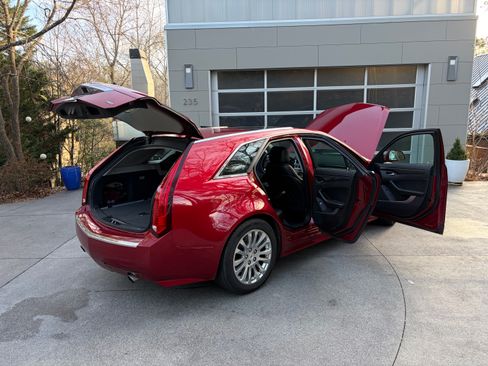 Used 2010 Cadillac CTS Performance image 27