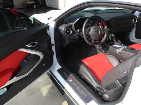 Used 2023 Chevrolet Camaro SS image 8