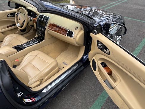 Used 2015 Jaguar XK Convertible image 12