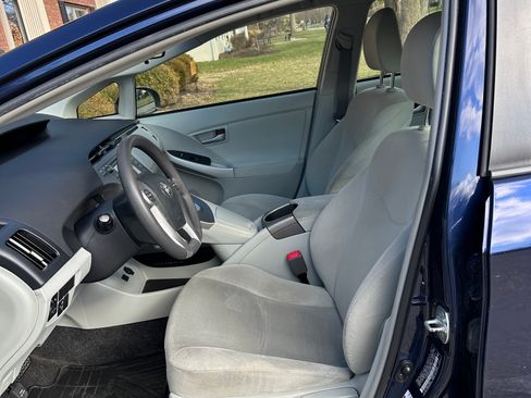Used 2013 Toyota Prius Three image 10