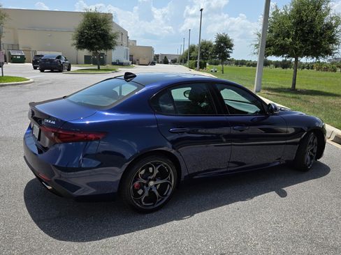 Used 2019 Alfa Romeo Giulia Ti Sport w/ Quick Order Package 22S Sport AWD/4WD image 8