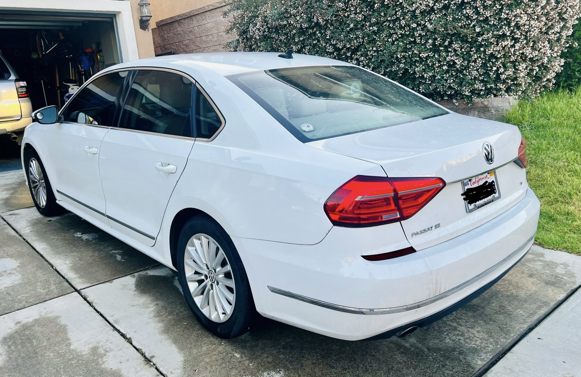 Used 2016 Volkswagen Passat 1.8T SE w/ Lighting Package (P06) FWD image 5