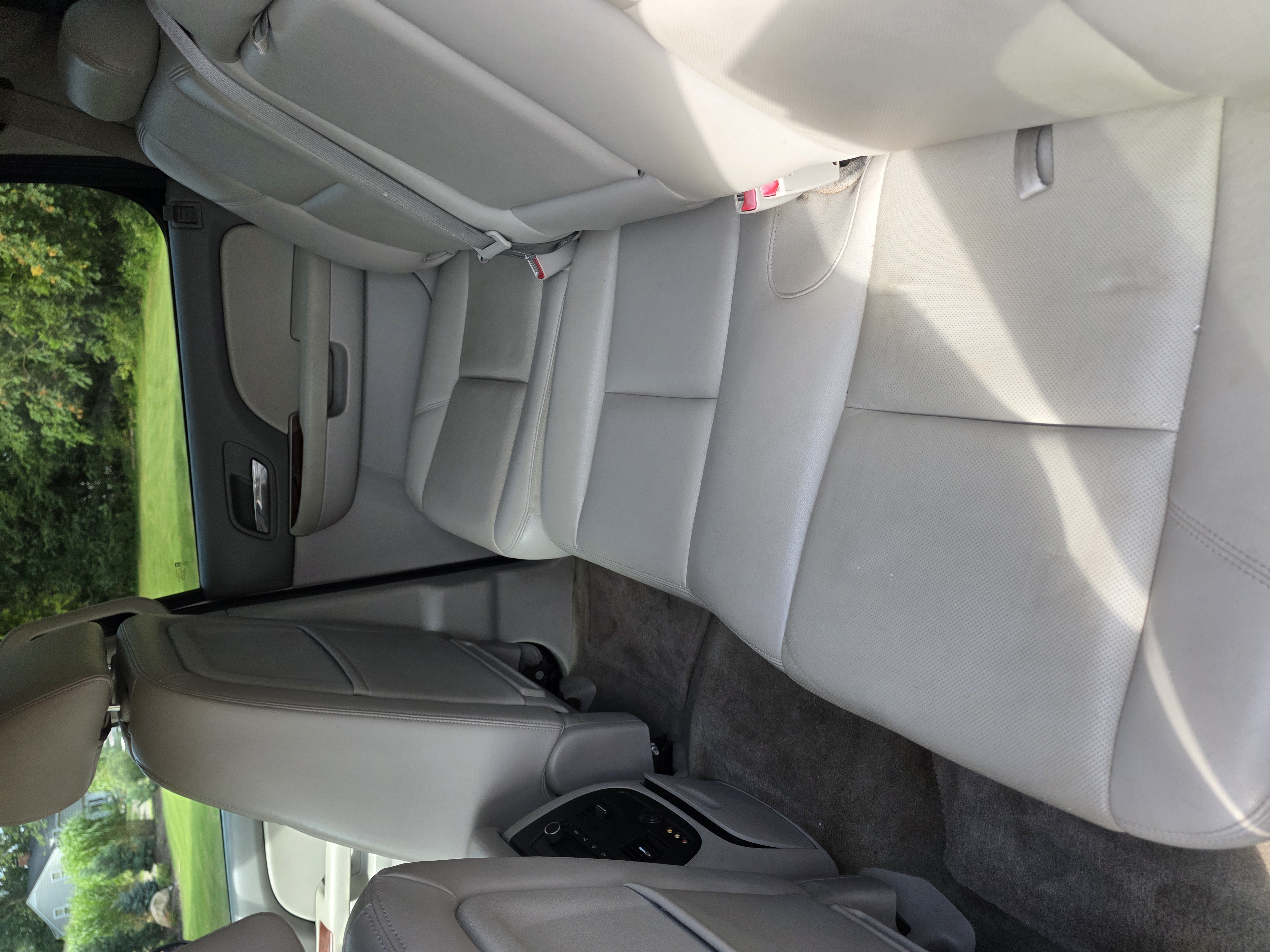 Used 2013 Chevrolet Avalanche LTZ AWD/4WD image 13