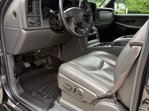 Used 2003 Chevrolet Silverado 2500 LT AWD/4WD image 13