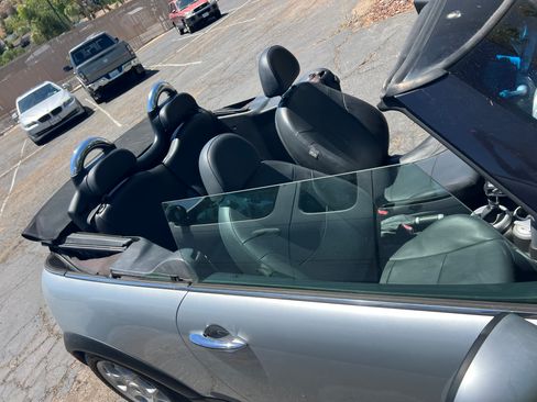 Used 2006 MINI Cooper S FWD image 2