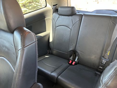 Used 2012 Chevrolet Traverse LT w/ LPO, 'HIT The Road' Package image 17