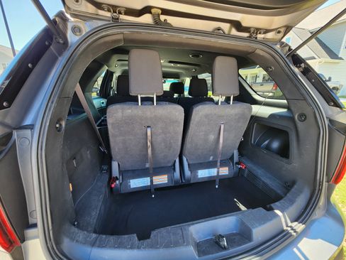 Used 2014 Ford Explorer XLT AWD/4WD image 13