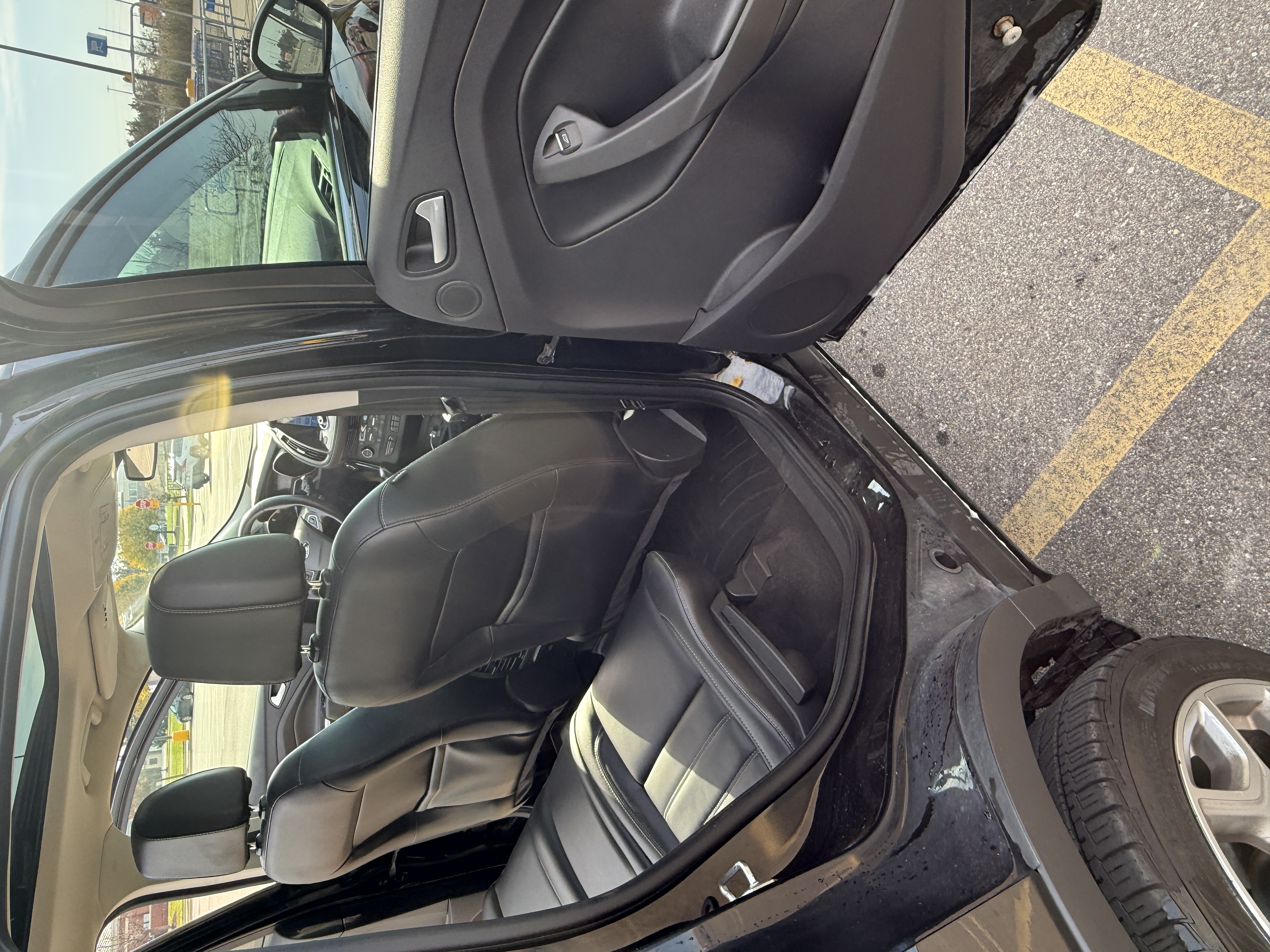 Used 2017 Ford Escape Titanium w/ Equipment Group 301A AWD/4WD image 16