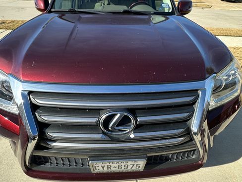 Used 2014 Lexus GX 460 image 2