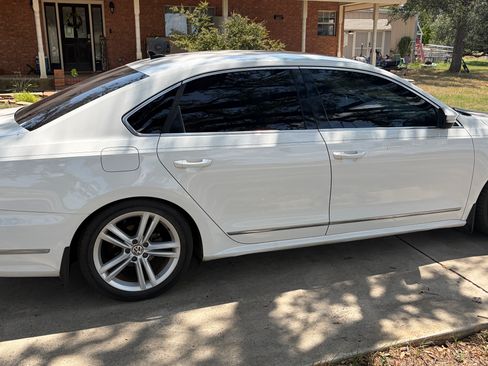 Used 2013 Volkswagen Passat TDI SEL Premium FWD image 5