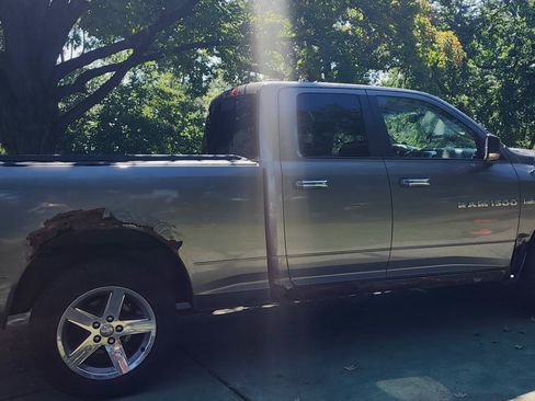 Used 2011 RAM 1500 Big Horn image 4