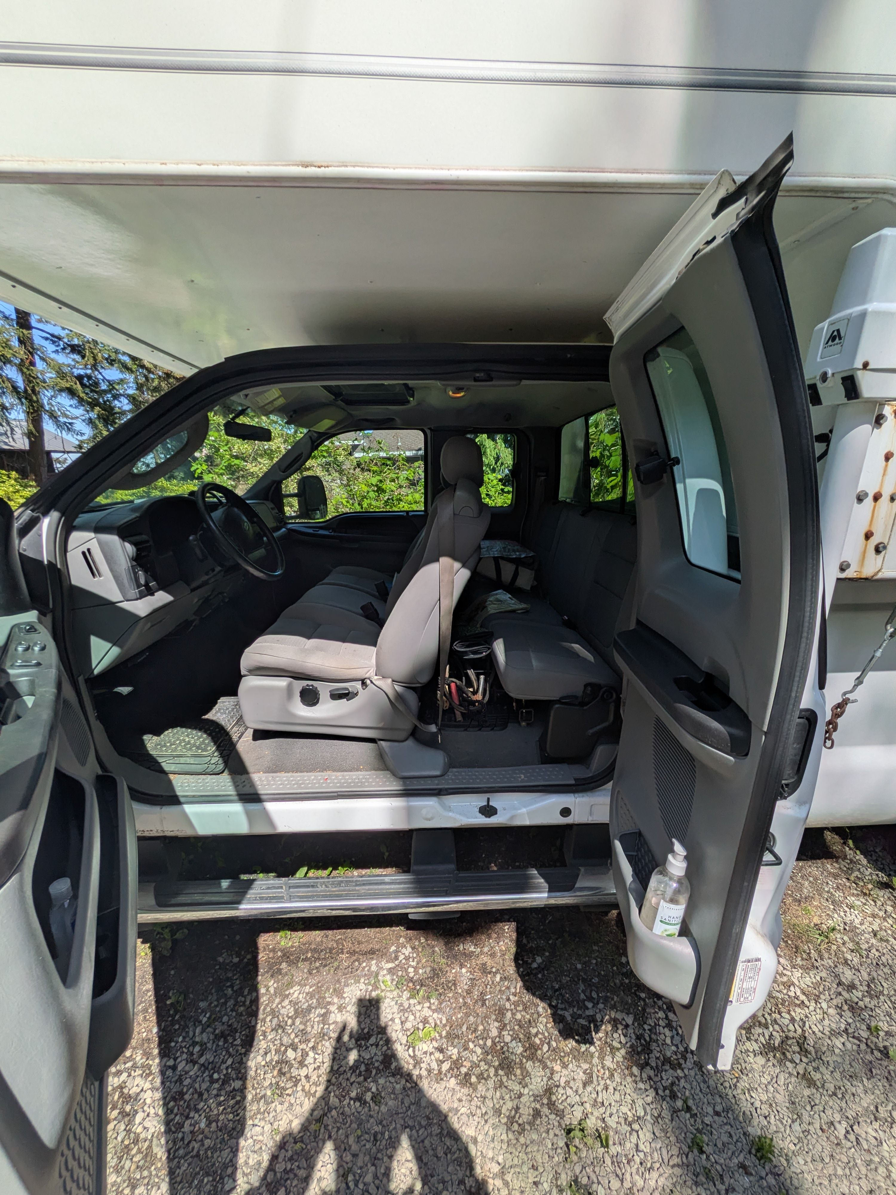 Used 2005 Ford F250 XLT AWD/4WD image 4