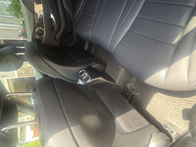 Used 2020 Mercedes-Benz GLC 300 4MATIC image 11