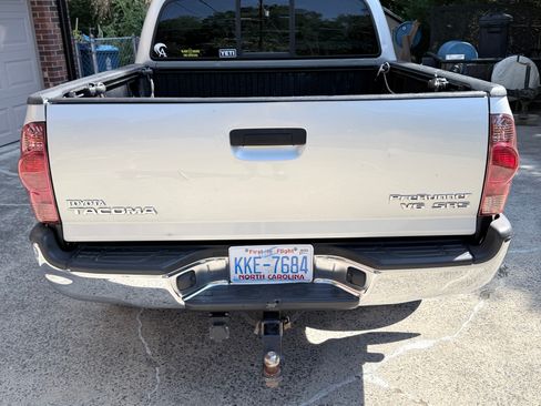 Used 2007 Toyota Tacoma PreRunner RWD image 16
