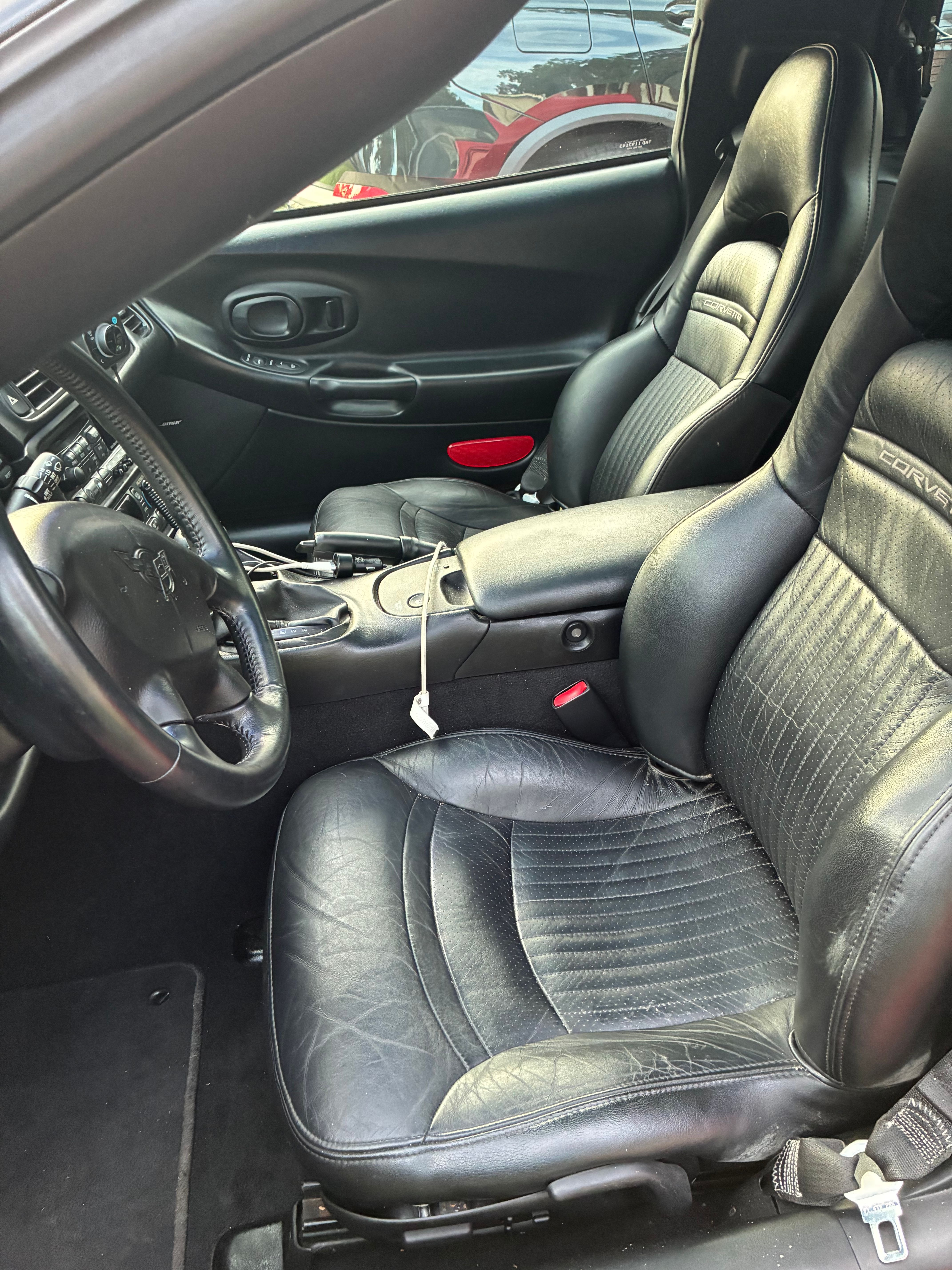 Used 2003 Chevrolet Corvette Coupe w/ Preferred Equipment Group RWD image 19