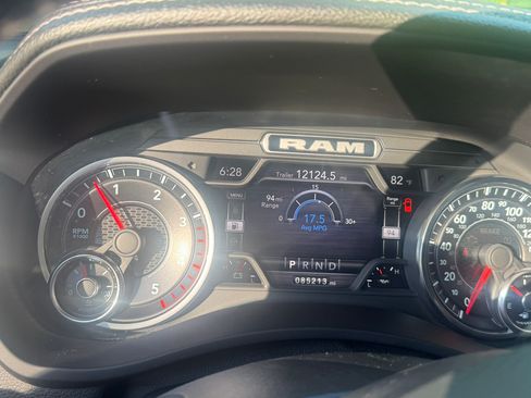 Used 2022 RAM 2500 Laramie w/ Night Edition AWD/4WD image 14