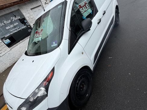 Used 2018 Ford Transit Connect XL image 4