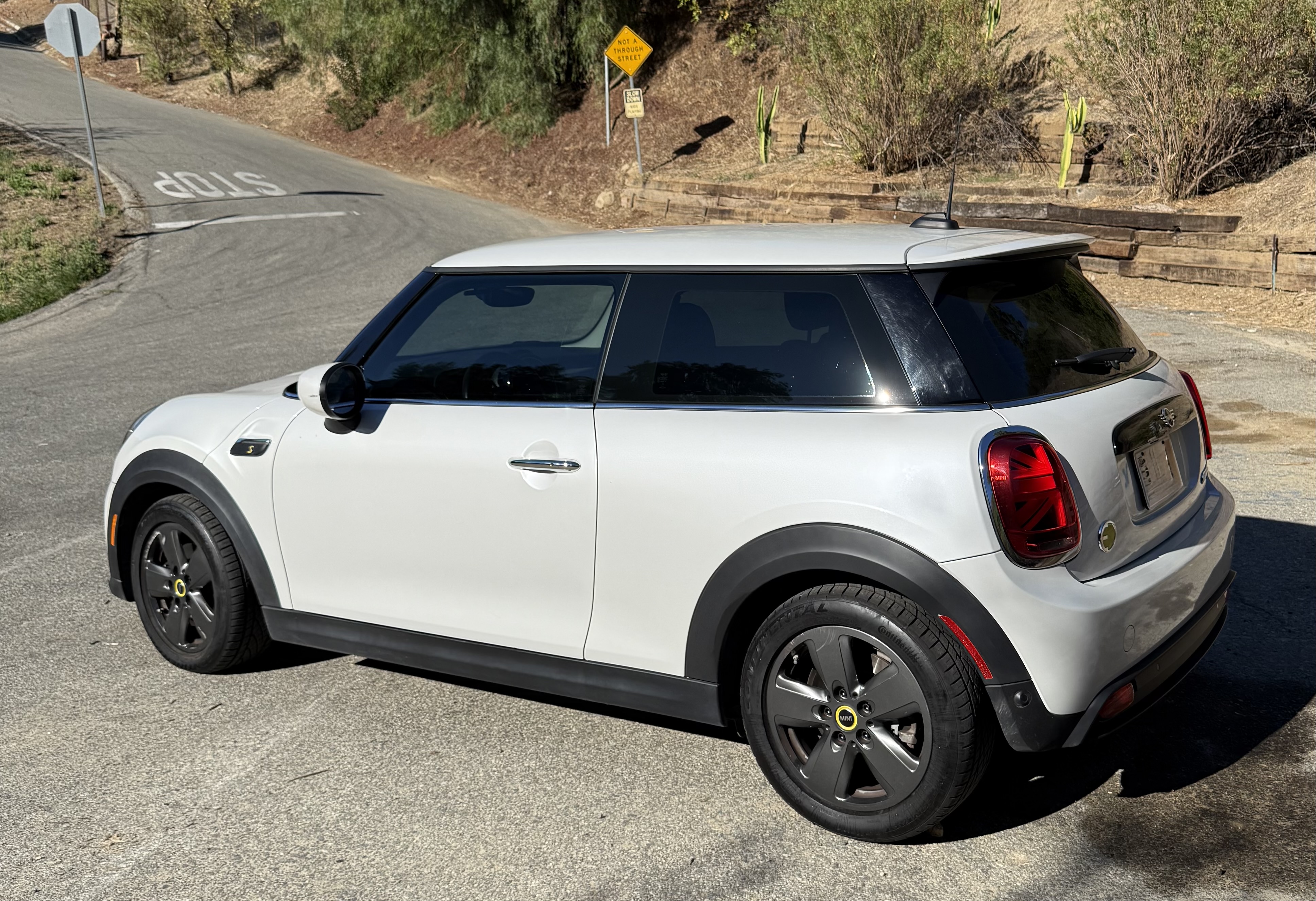 Used 2024 MINI Cooper SE FWD image 6