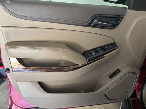 Used 2020 GMC Yukon XL SLT w/ Open Road Package image 16