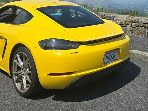 Used 2018 Porsche 718 Cayman image 6