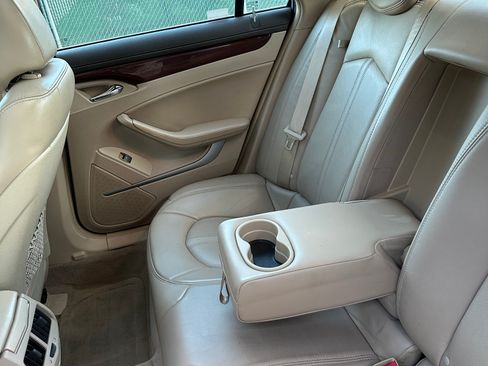 Used 2010 Cadillac CTS Premium image 9