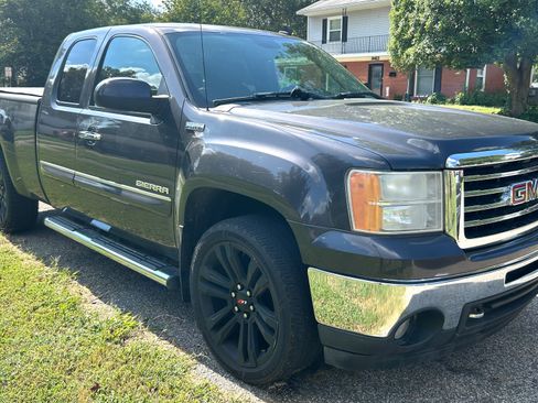 Used 2010 GMC Sierra 1500 SLE AWD/4WD image 1