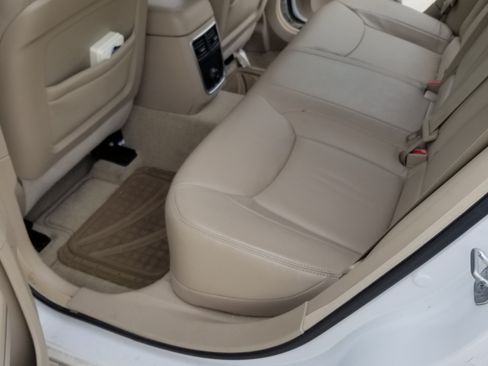 Used 2013 Chrysler 300 image 8