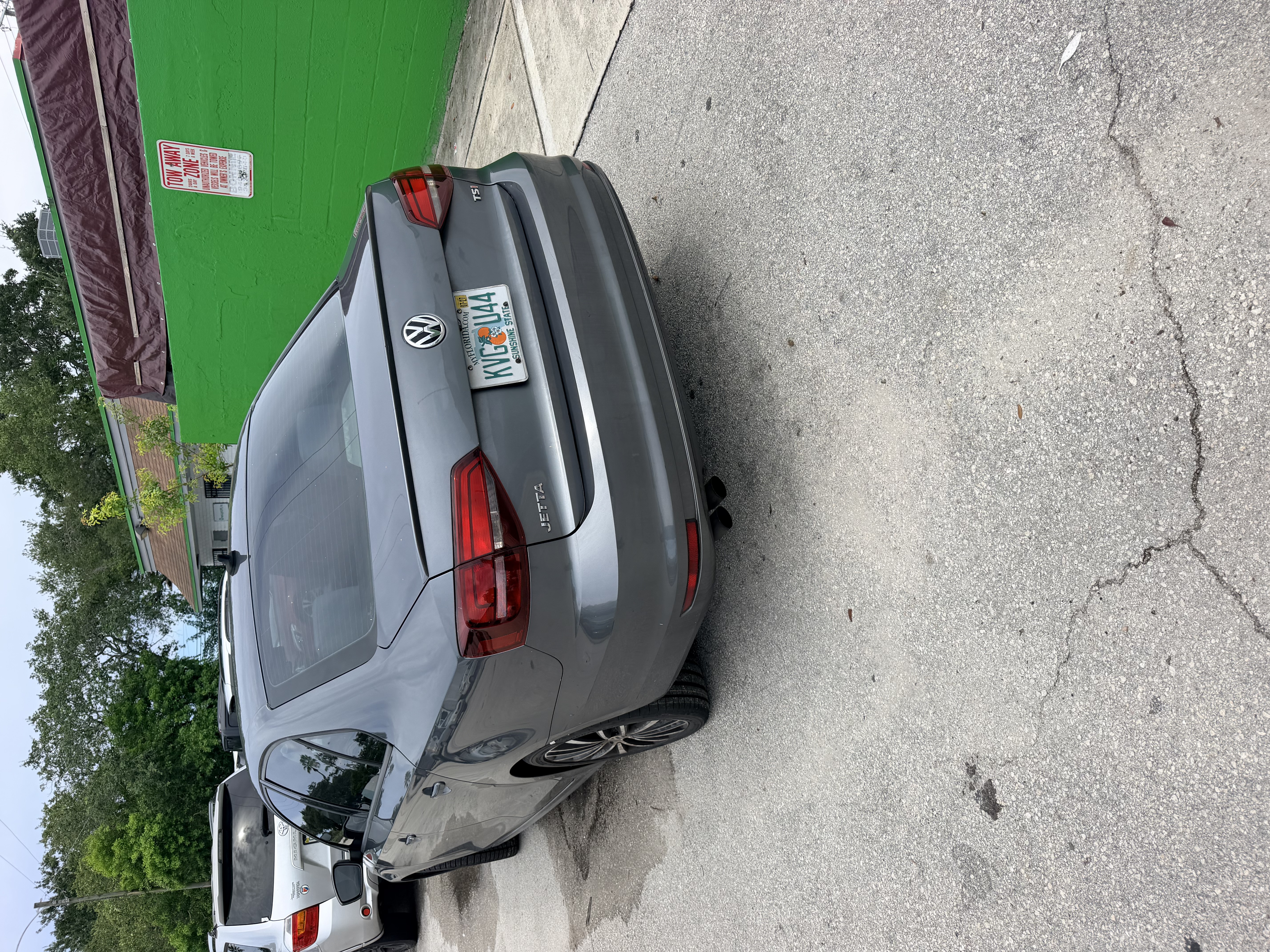 Used 2016 Volkswagen Jetta Sport FWD image 4