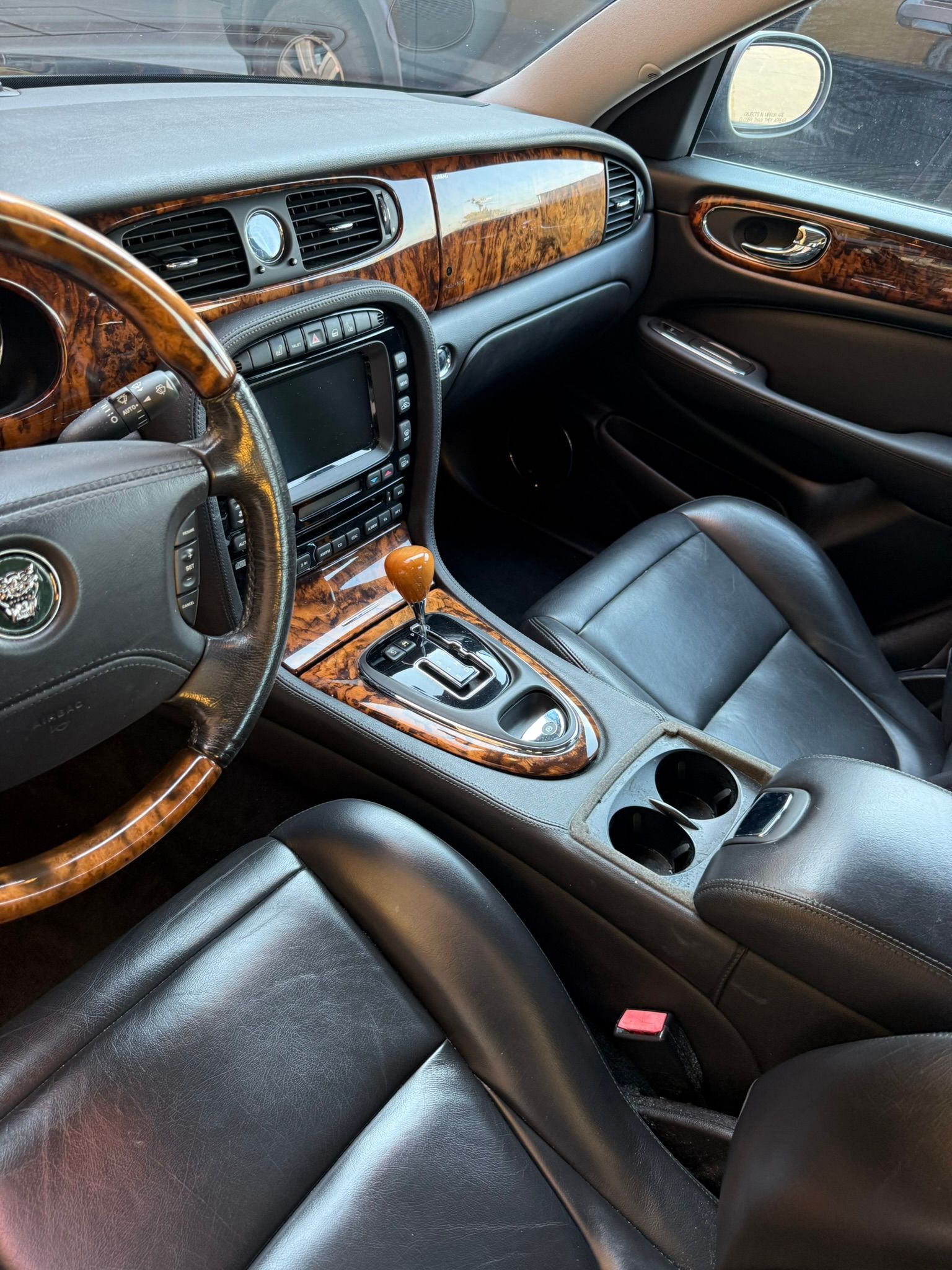 Used 2004 Jaguar XJ8 RWD image 26