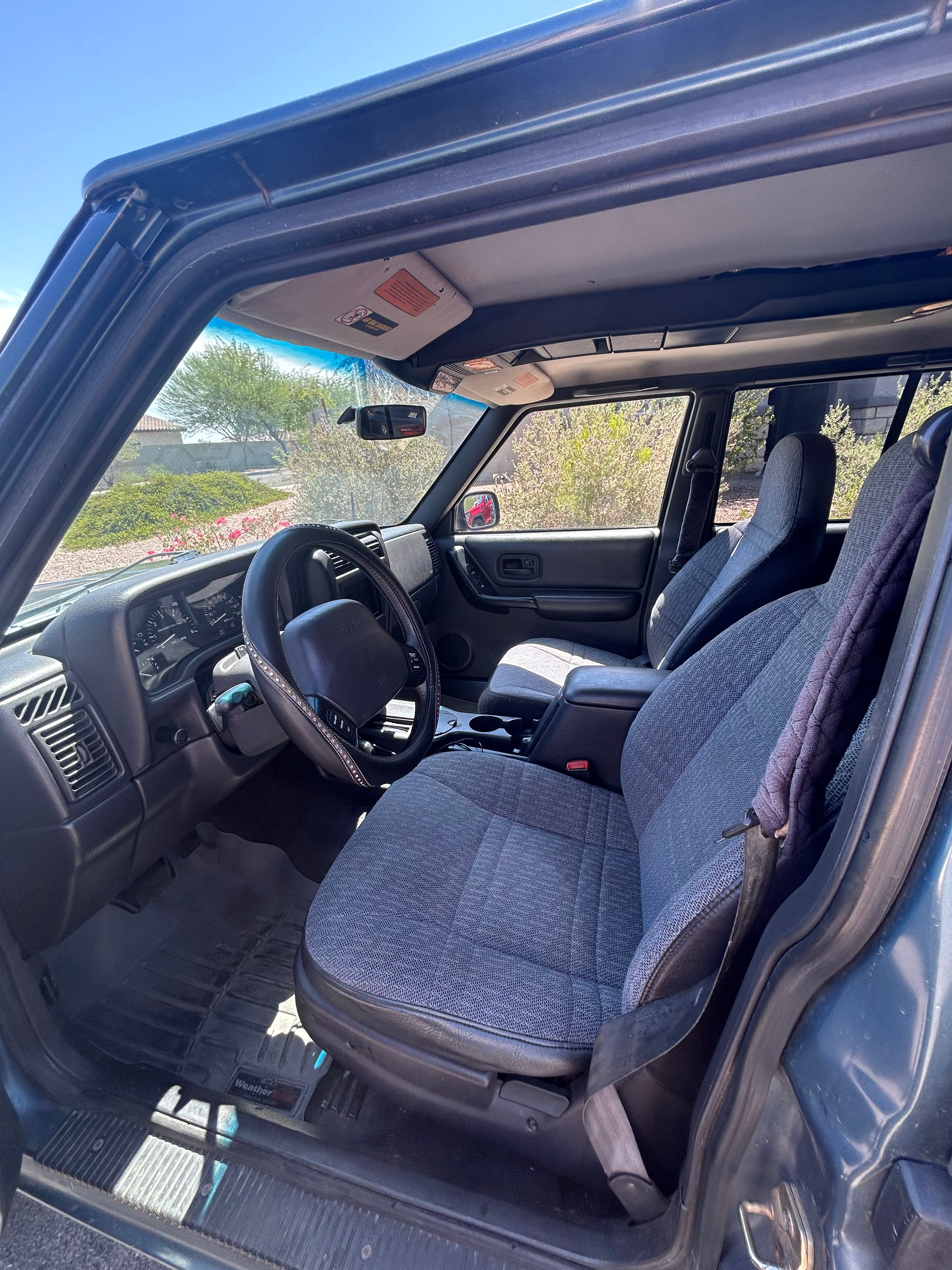 Used 1999 Jeep Cherokee 4WD 4-Door image 6