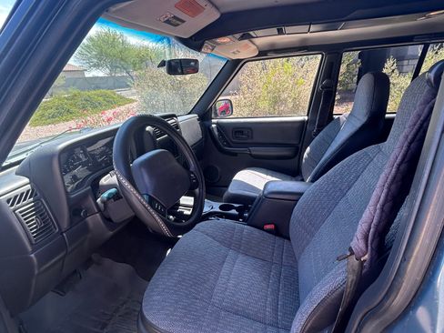 Used 1999 Jeep Cherokee 4WD 4-Door image 6