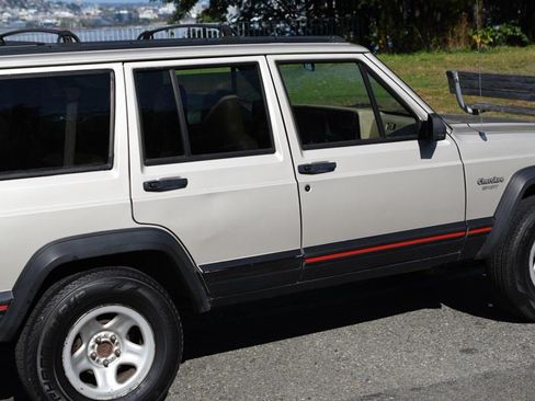 Used 1996 Jeep Cherokee 4WD 4-Door image 1