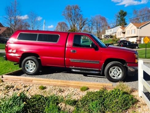 Used 2007 Chevrolet Silverado 1500 LT w/ Snow Plow Prep Package image 1